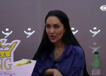 “Më ule pantallonat…”, Juxhini i kërkon llogari Armelës, banorja i kthehet keq: Më ke prekur… (Video)