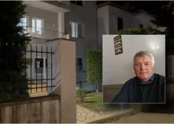 “Është baba i 4 vajzave”, përdh*nimi i 12-vjeçares në Pogradec, flasin të afërmit e 70-vjeçarit: Ata janë komshinj, e njohim për burrë të mirë