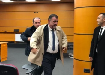 ‘E gjithë Shkodra e di që ti je…’ Zbardhen fjalët që Shkambi i tha Astrit Kalasë para vr*sjes