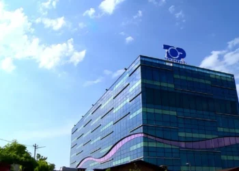 U përplasen fizikisht në koridoret e televizionit, Top Channel merr VENDIMIN DRASTIK për dy moderatoret!