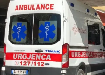 Gjendet një trup i pajetë në Elbasan, zona përreth e djegur.