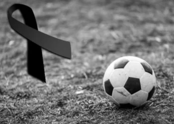 Vjen lajmi tronditës! Mbyll sytë përgjithmonë futbollisti i njohur në moshën 25 vjecare