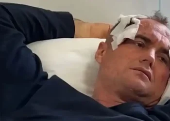 Akuzoi se e rrahën për një “like” në Facebook, motra e policit publikon mesazhet e Mecajt: Të dëshiroj si i çmendur …