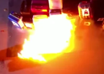 BBVK ndizet fuqishëm që në natën e parë! Vëllai i madh u djeg banorëve para syve të gjitha…