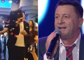 E PAZAKONTE! Ylli Baka ‘goditet’ me pjata teksa përformonte në skenë, del VIDEO