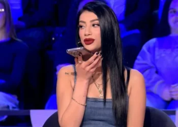 Çfarë mendon për Brikenën? Motra e Mateos telefonon live në “Fan Club” babain e tyre: Ajo i jep…