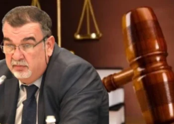 ‘Nuk kam gjë me ty…’ Sekretarja e Gjykates bënë rrëfimin tronditës ‘E pashë gjyqtarin Kalaja të rrëzohej, i vendosa duart…’