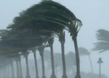 Nesër stuhi dhe reshje intensive, qarqet që rrezikojnë më shumë