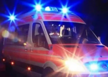Aks*dent në Ksamil, 23-vjeçari pl*goset rëndë pasi u p*rplas nga makina…