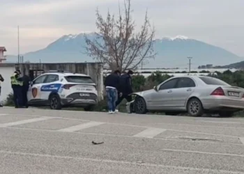 Aksident i rëndë në vend! Tre makina përplasen me njëra tjetrën, raportohet se…