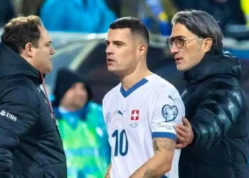 Reagon Granit Xhaka pas vërshëllimave nga tifozët e Kosovës