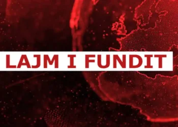LAJM I FUNDIT/ Gjendet i vd*kur në makinë një person, e parkuar në korsinë e emergjencës
