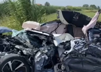 Tragjedi në familjen shqiptare! Ndërron jetë shoferi, ne gjendje te rëndë gruaja dhe fëmija (EMRAT)