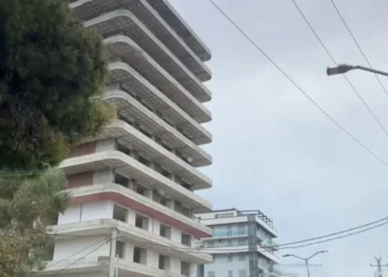 Ngjarje fatale! Ra nga lartësia ku po punonte, humb jetën 32 vjecari