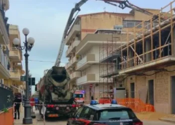 Ngjarje tragjike! U g*dit nga betonierja aksidentalisht, humb jetën i riu shqiptar