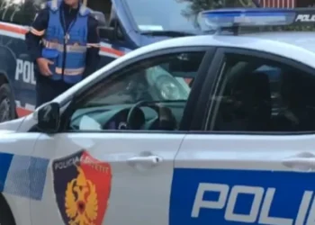 E rëndë! U konfliktuan se kush do kalonte i pari, vr*tet një person në mesnatë