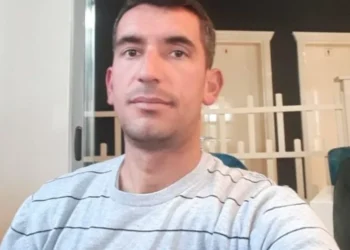 Fëmijët mbetën pa baba e nëna pa djalë…Ky është i riu që u godit me vd*kje nga betonierja në vendin e punës