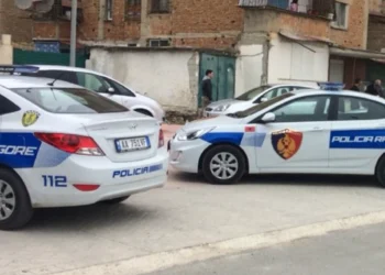 Ngjarje tr*nditëse! Qytetari tenton të vetëdigjet, lyhet me benzinë dhe i vendos fIakën vetes