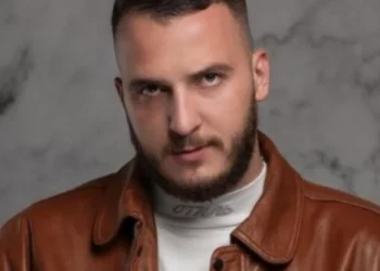 E bujshme! Arrestohet këngëtari i njohur shqiptar, raportohet se…