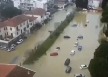 Moti i keq bënë NAMIN në këtë vend, humb jetën një person! Jepet alarmi por…