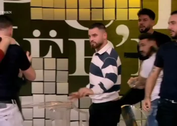 “Ai është TAP, pi alkool…”/ PLAS GRUSHTI në Përputhen, çfarë ndodhi mes djemve? (Video)