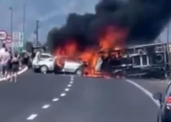 Del ekspertiza/ Tre shqiptarët në Greqi humbën jetën pasi makina shp*rtheu në flakë! Trupat kishin…