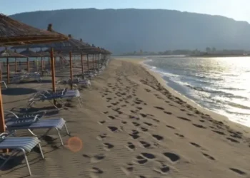 E FUNDIT! Ngjarje e rëndë, pushuesi humb jetën në plazh