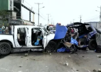 Makina përplaset me kamionin, 9 persona humbin jetën në këtë vend! Mes tyre dhe 2 fëmijë!