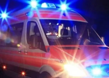 Aksident i rëndë, humb jetën një këmbësor