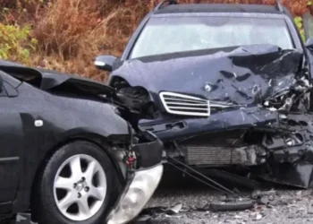 Aksident tronditës në vend! Dy makina bëhen copash, raportohet se 4 persona…