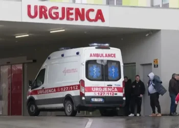 Cfarë po ndodh kështu? Rast i rëndë në Tiranë: Foshnja humb jetën, prindërit fajësojnë mjekët!