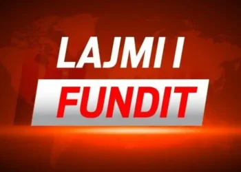 I FUNDIT/ Aksident i rëndë, makina përplas këmbësorët, plagosen dy persona