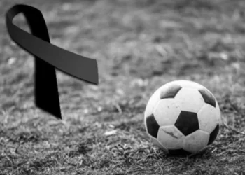 Futbolli në Zl! Humb jetën në mes të fushës futbollisti në moshë shumë të re