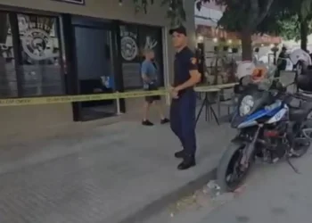 Vetëhidhet nga kati i pestë i pallatit/ humb jetën 32-vjeçarja, dyshimet e para….
