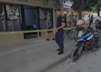 Tragjike! U vetëhodh nga pallati, humb jetën 32 vjecarja!