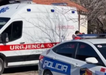 Tronditëse/ Banorët gjejnë të vetëv*rur trupin e 25-vjeçarit, ja për çfarë dyshohet…
