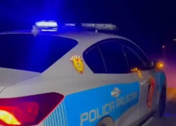 Durrës/ Grabitësit e karburantit l*ftë me policinë në autostradën Tirane-Durrës, mbetet i plagosur një nga…