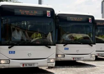 Tragjike në Tiranë! Autobusi përplas për vd*kje këmbësorin