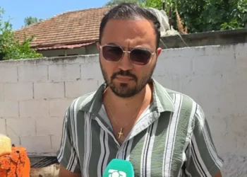 ‘Ishte i prerë, kishte g*ditje dhe në ballë…’ Nipi i viktimës zbardh detaje tronditëse nga ngjarja ne Fier!