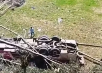Bota/ Autobusi me 60 pasagjerë bie në humnerë, 15 vikt*ma dhe dhjetëra të plagosur