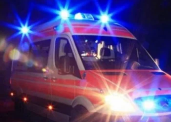 Fatale! 30-vjeçari humb kontrollin e mjetit dhe merr përpara 2 këmbësorët, raportohet se…