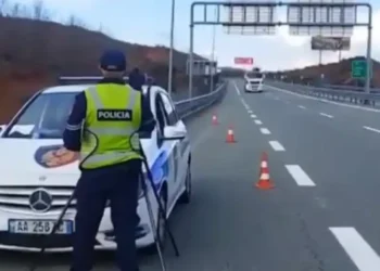 Nis kontrolli inteligjent në rrugë, si identifikohen automjetet e parregullta