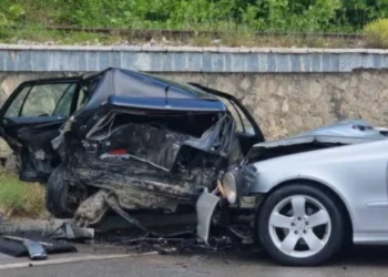 Aksident tronditës në vend! Humb jetën një grua, raportohet se shoferi…