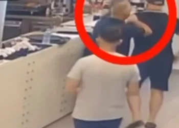 U dhunua nga ish-shefi i qarkullimit Vlorë, flet kamarieri 18-vjeçar: I thash mos ofendo, më goditën me grushte