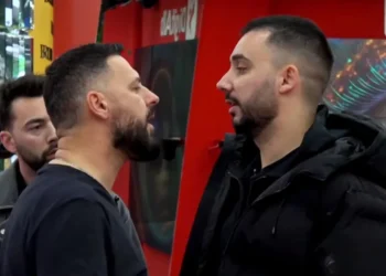 Kejsi PLAS B0MBEN, tregon të vërteten e Mirit ‘Ai i conte lule fshehtas…njihen mirë me Stelinën…’