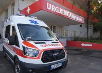 Aksident i rëndë në vend! Gruaja përpIas me makinë 8 vjecarin, raportohet se…