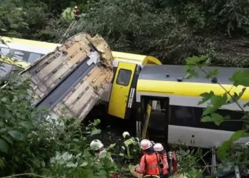 Del nga shinat treni me 100 pasagjerë në Gjermani, v*ktima dhe të plagosur, shkak dyshohet…
