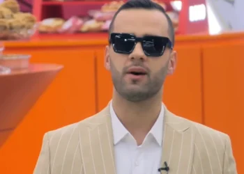 TURP! Banori i mbyll derën Stenaldos që të dëmtohet, rrjeti shpërthen FUQISHEM me reagime! (Video)