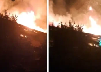 Zjarr i madh në qendër të Peshkopisë, digjet kati i nje pallati, evakuohen banorët