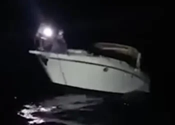 Prag tragjedie në vend! Rrezikuan të mbyteshin në det, shpëtohen tre pushuesit